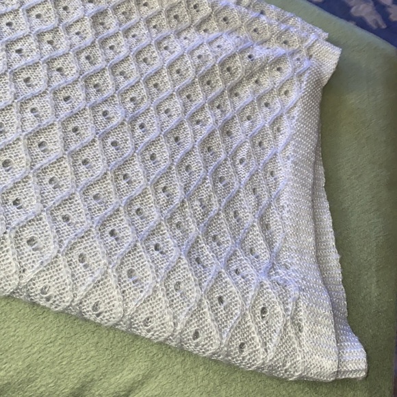 Gorgeous lightweight gray/sparkly infinity scarf EUC! (22” x 72”). - Picture 5 of 7